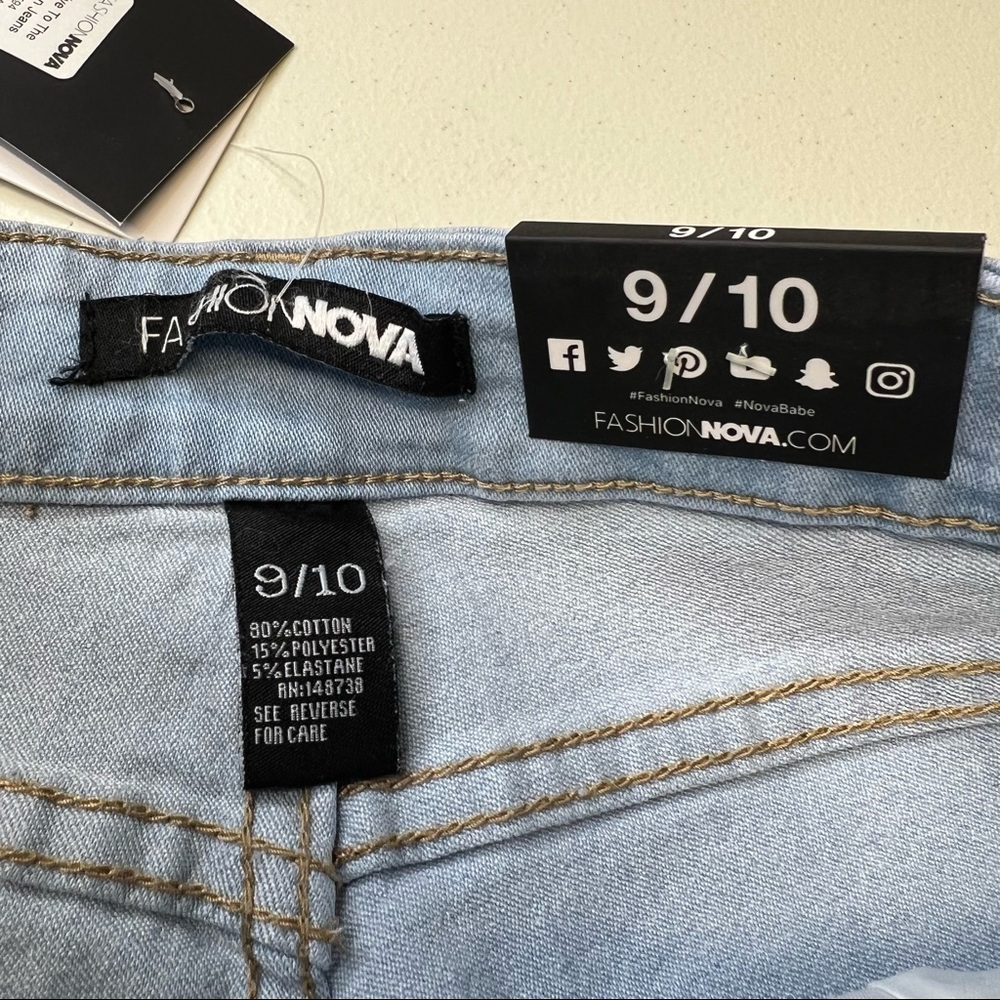 Fashion Nova- Drive to the Ocean Skinny Jeans, Light Blue Wash - Picture 8 of 10